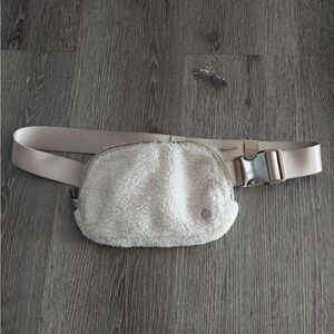 Lululemon Everywhere Belt Bag Plush Fleece Fanny Pack